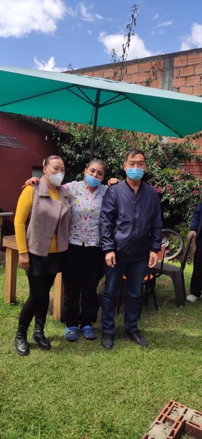Acogedor Hostal Usaquen La Parada Del Tren Bogotá Exteriör bild