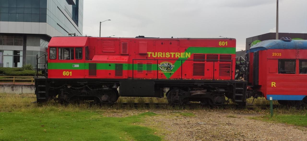 Acogedor Hostal Usaquen La Parada Del Tren Bogotá Exteriör bild