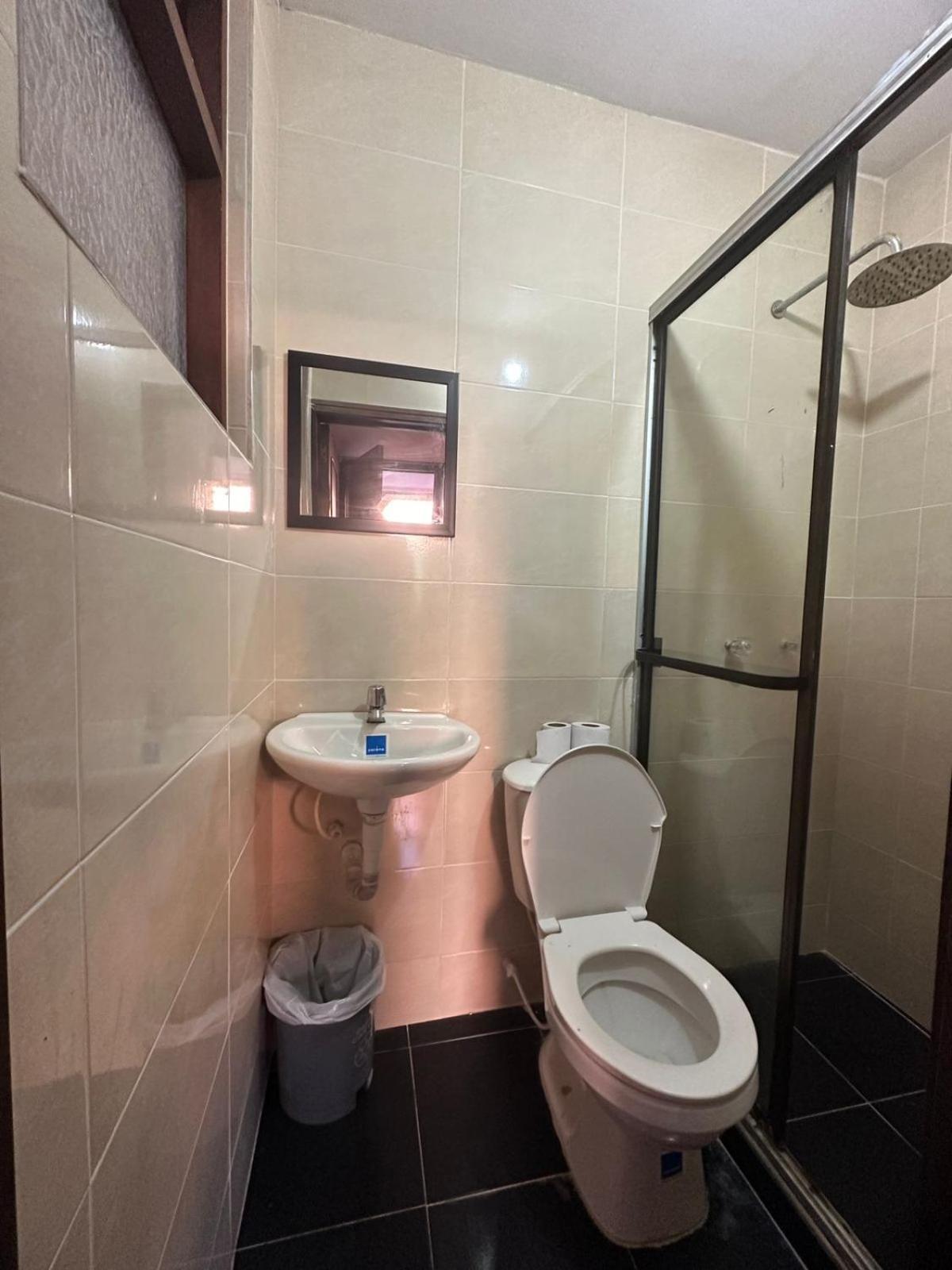 Acogedor Hostal Usaquen La Parada Del Tren Bogotá Exteriör bild